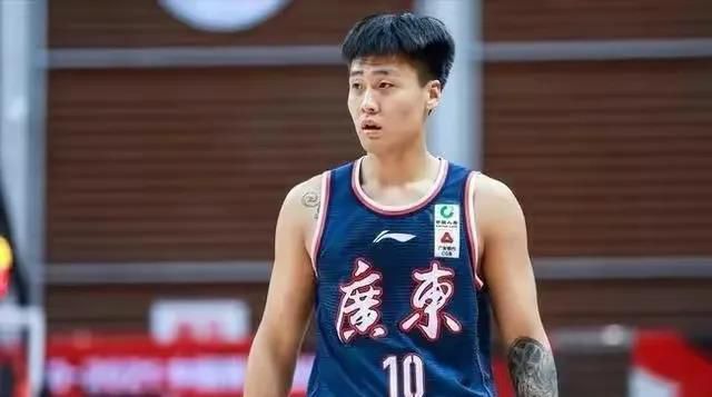 小龙女下玉腿挣扎hh嗯啊np